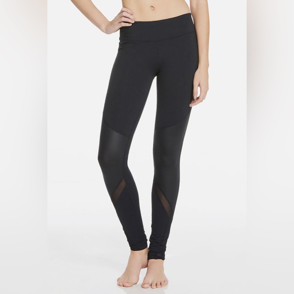 Fabletics Clover Legging II. Black/Liquid Black. Size Medium.